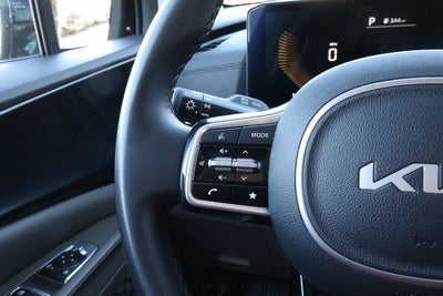 2025 Kia Carnival LXS FWD