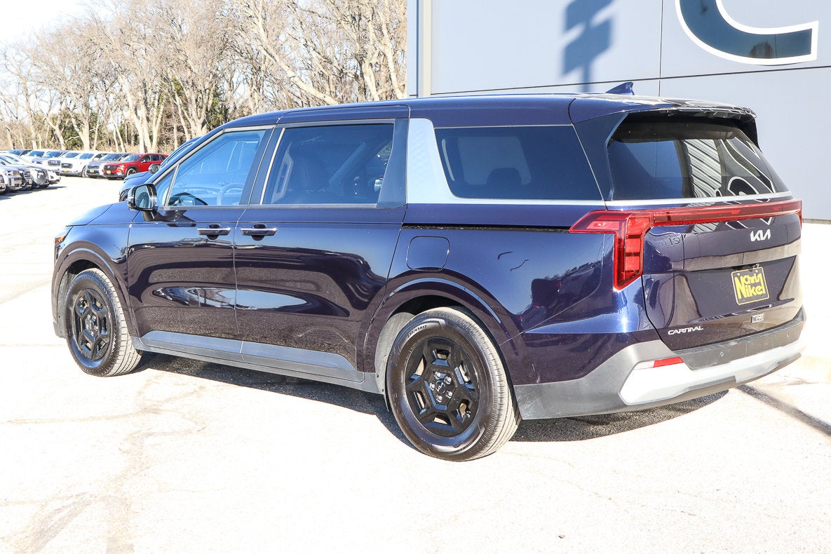 2025 Kia Carnival LXS FWD