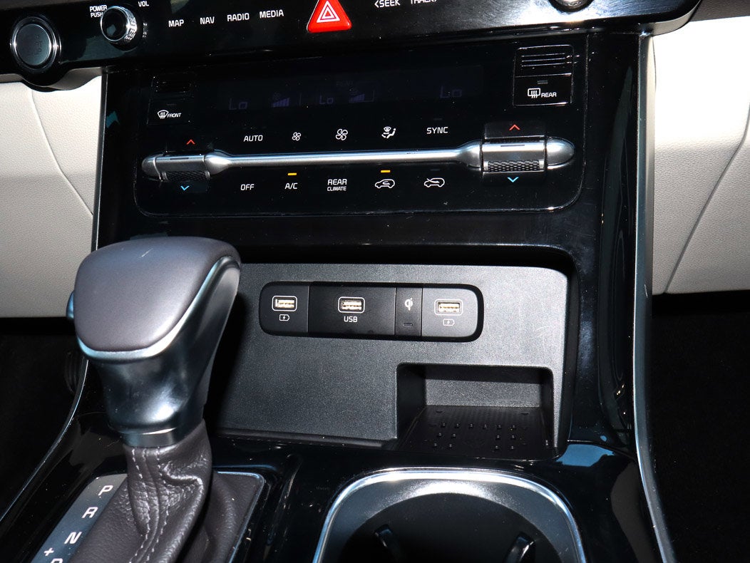 2024 Kia Carnival EX FWD