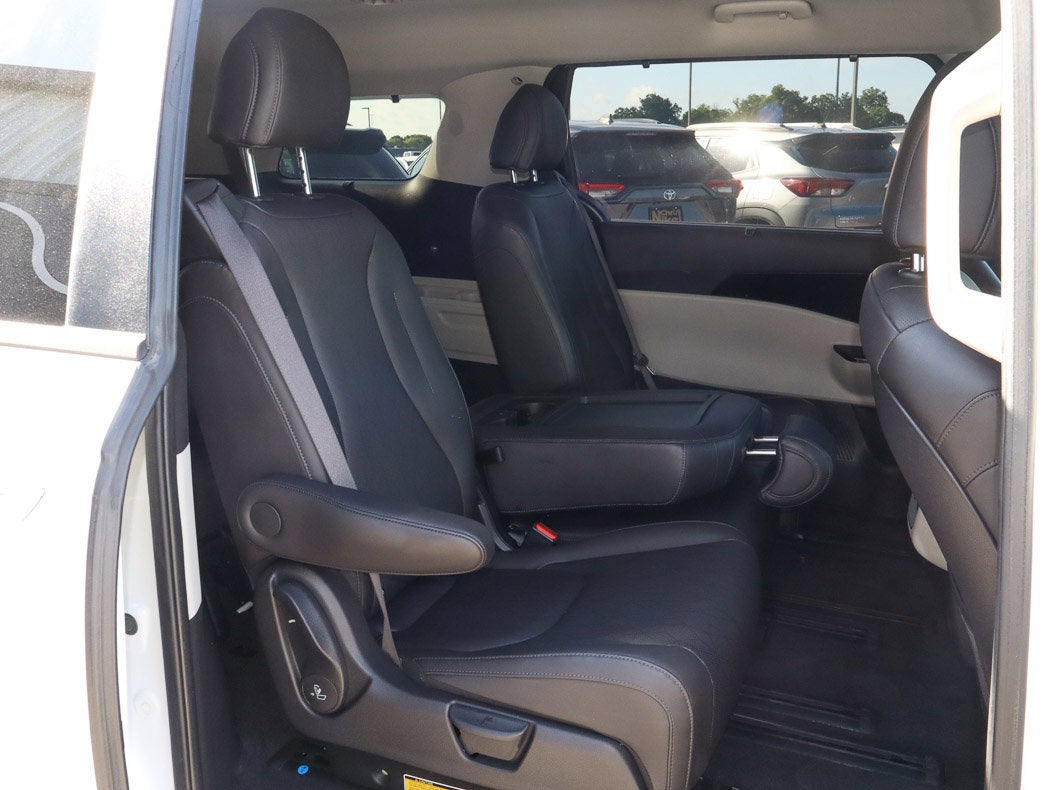 2024 Kia Carnival EX FWD