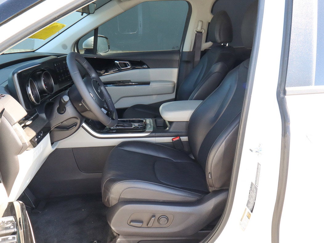 2024 Kia Carnival EX FWD