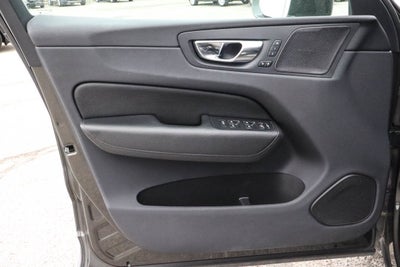 2019 Volvo XC60 T5 AWD Momentum