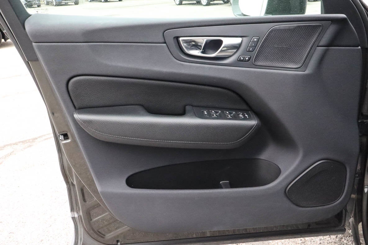 2019 Volvo XC60 T5 AWD Momentum