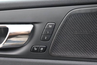 2019 Volvo XC60 T5 AWD Momentum