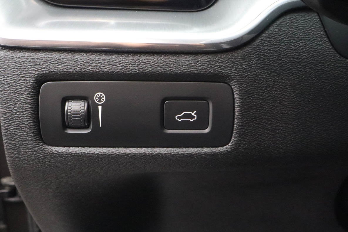 2019 Volvo XC60 T5 AWD Momentum