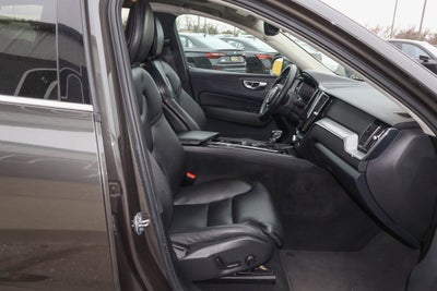 2019 Volvo XC60 T5 AWD Momentum