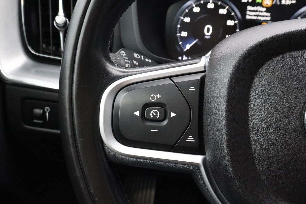 2019 Volvo XC60 T5 AWD Momentum