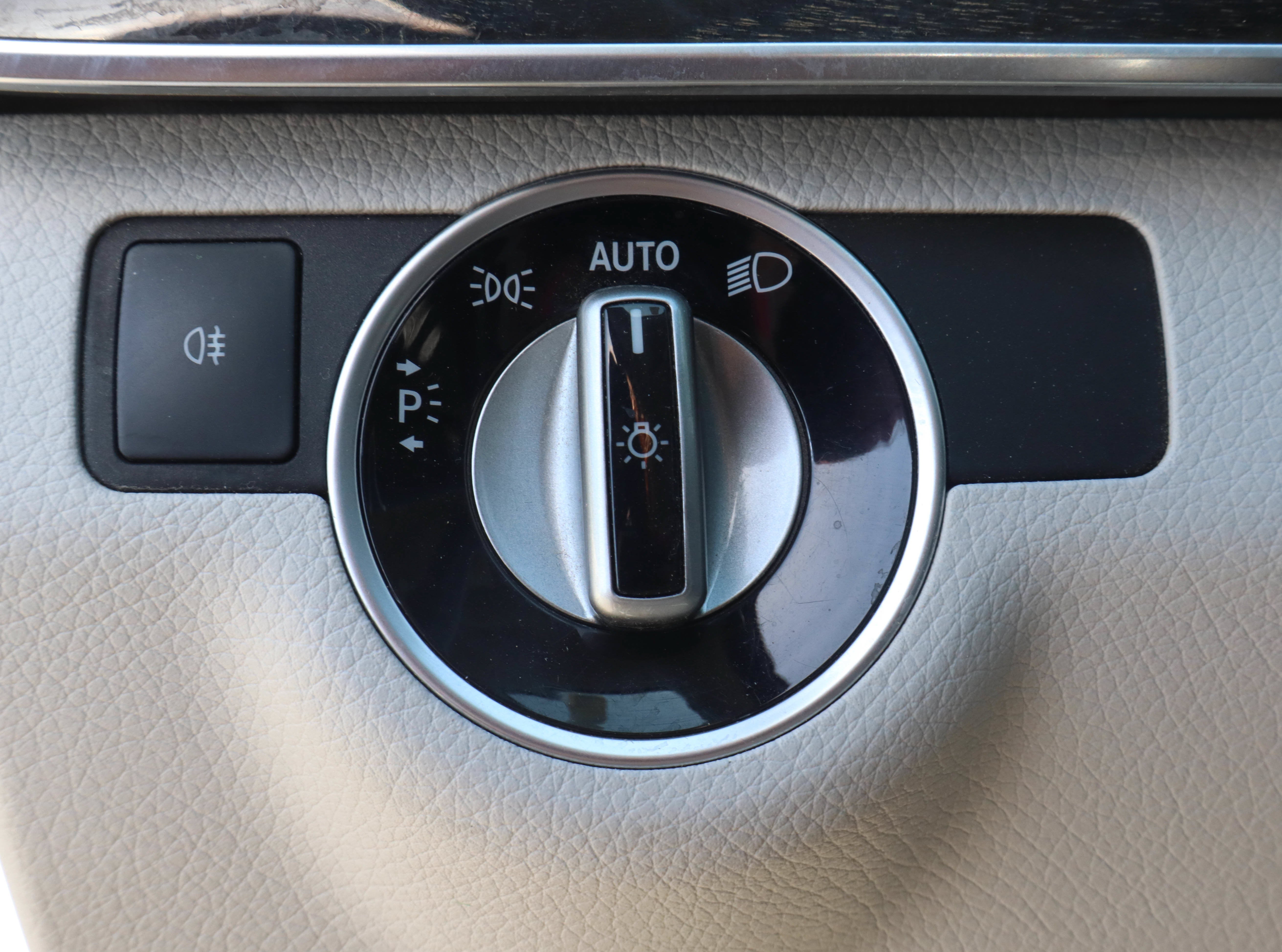 2015 Mercedes-Benz E-Class 4dr Sdn E 350 Luxury 4MATIC®