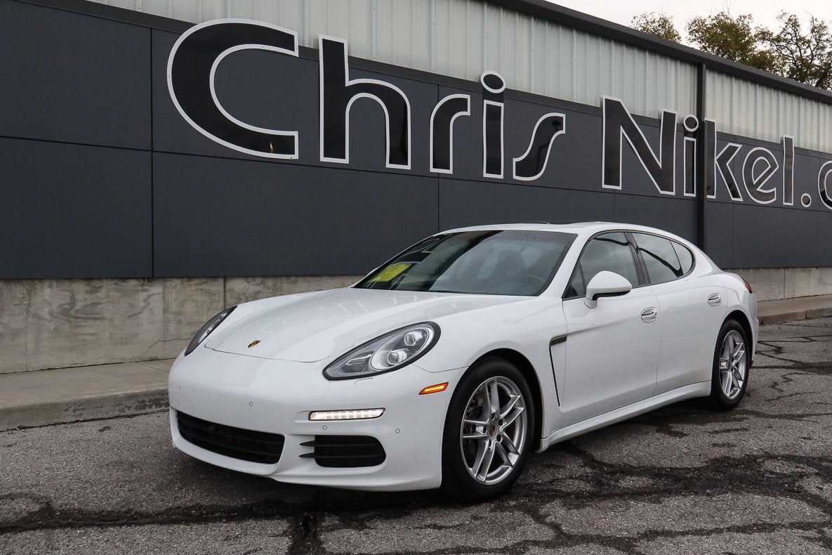 2016 Porsche Panamera Edition