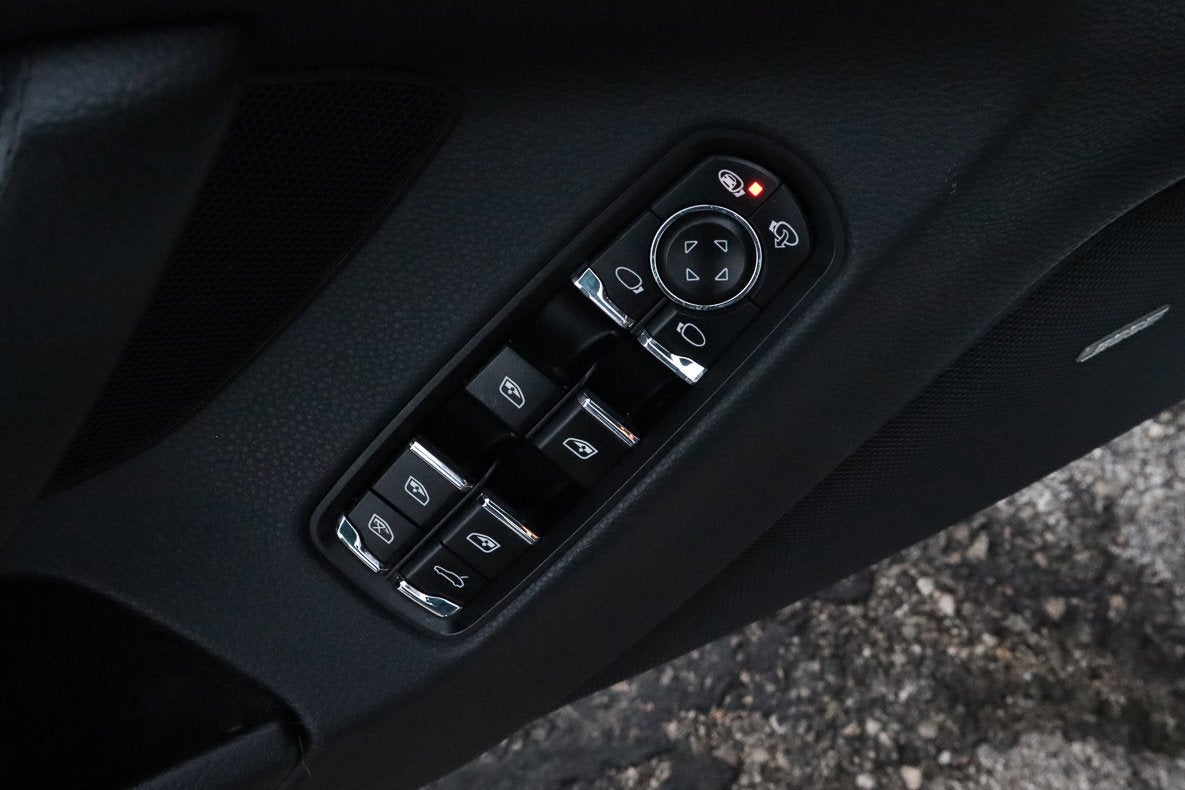 2016 Porsche Panamera Edition