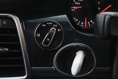 2016 Porsche Panamera Edition