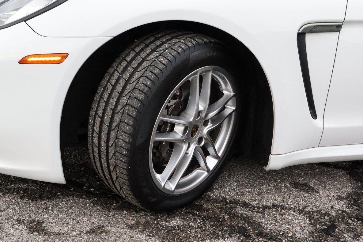 2016 Porsche Panamera Edition