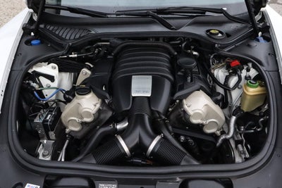 2016 Porsche Panamera Edition