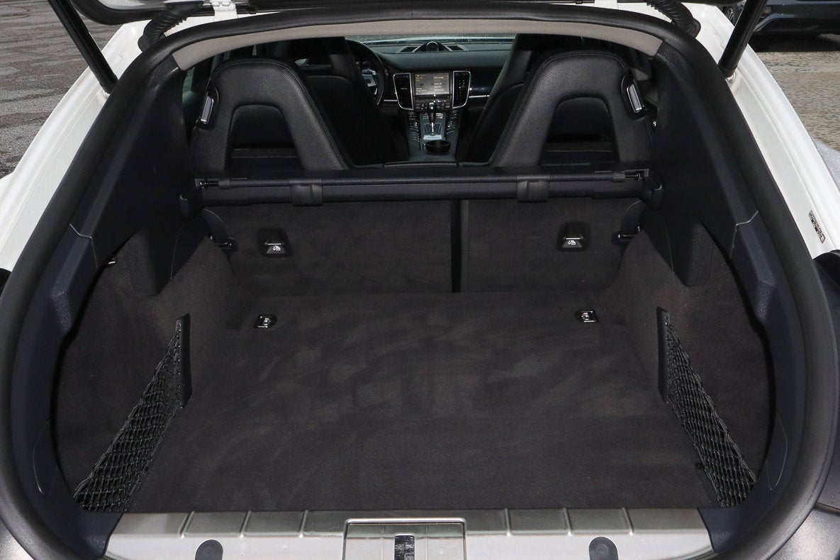 2016 Porsche Panamera Edition