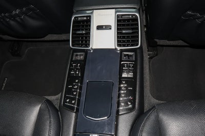 2016 Porsche Panamera Edition