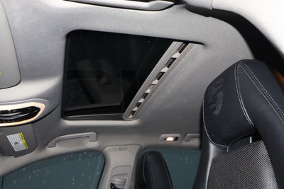 2016 Porsche Panamera Edition