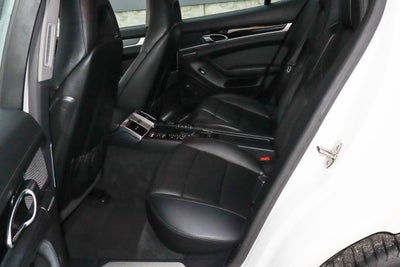 2016 Porsche Panamera Edition