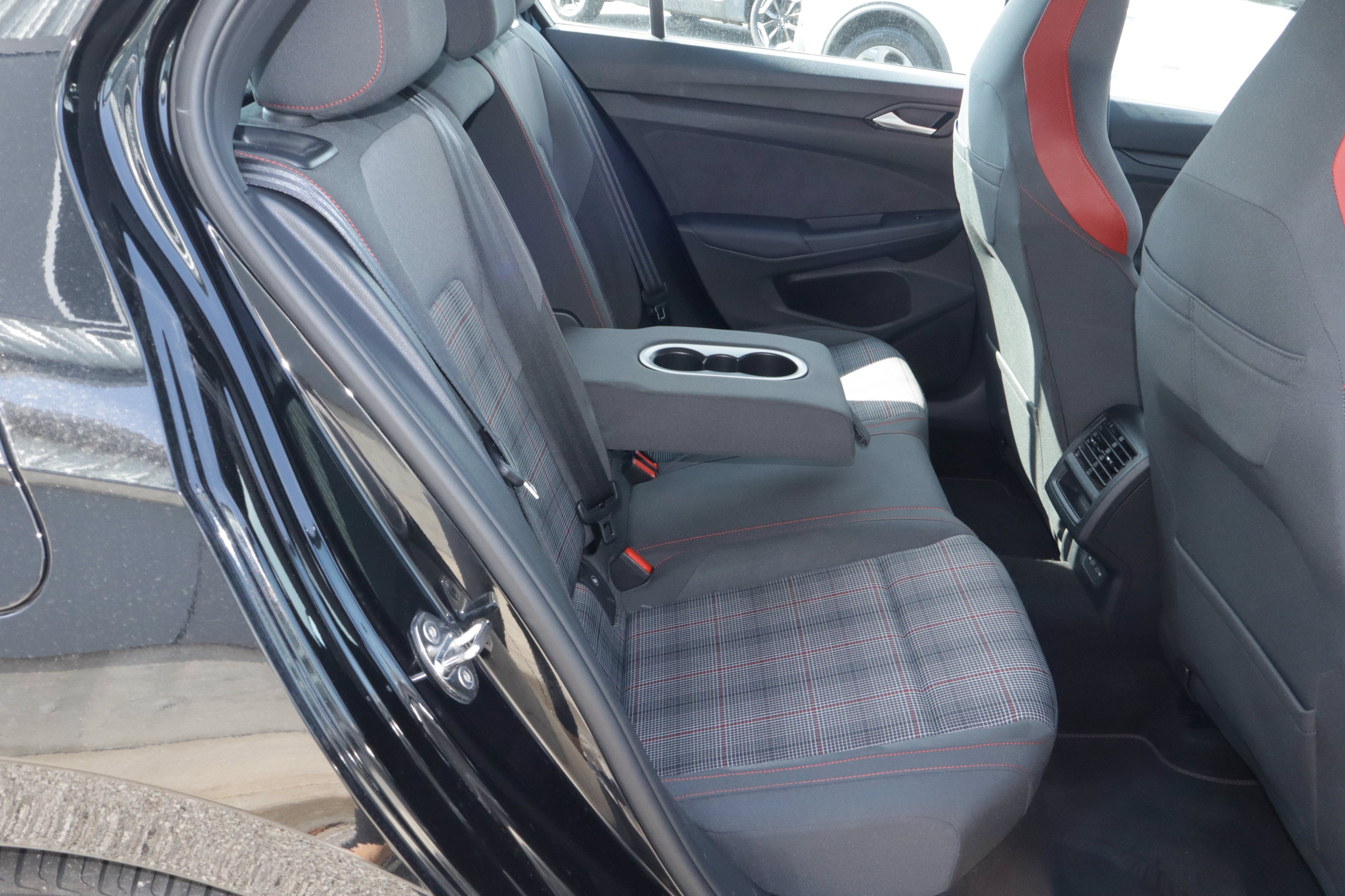 2024 Volkswagen Golf GTI 2.0T S DSG