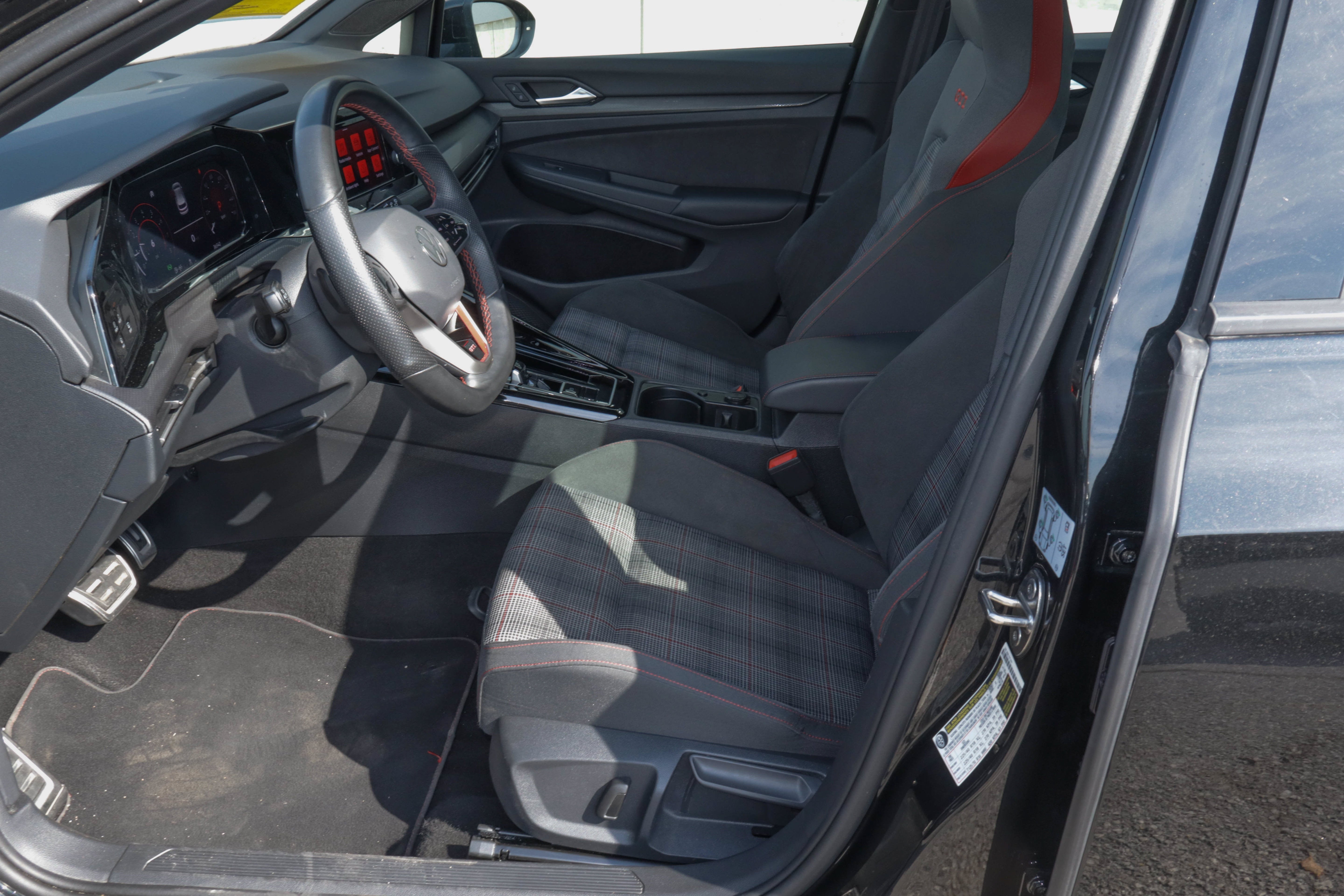 2024 Volkswagen Golf GTI 2.0T S DSG