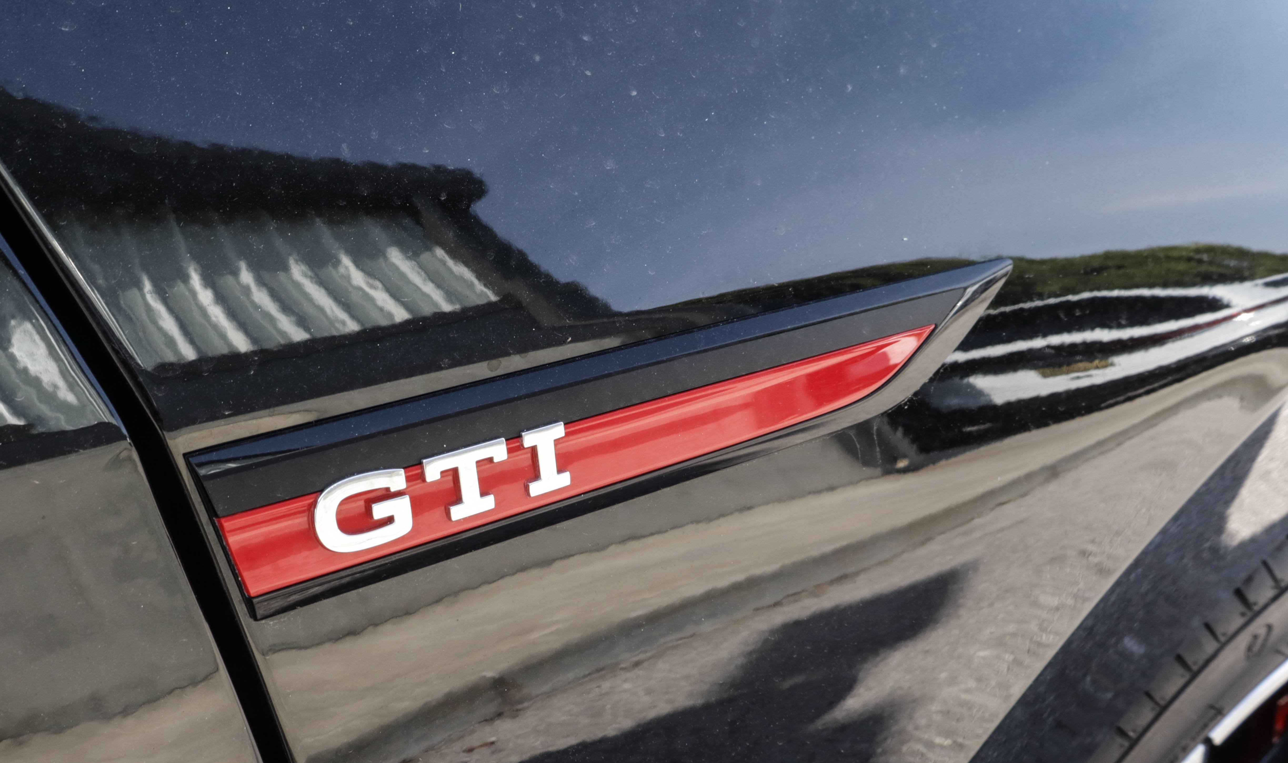 2024 Volkswagen Golf GTI 2.0T S DSG