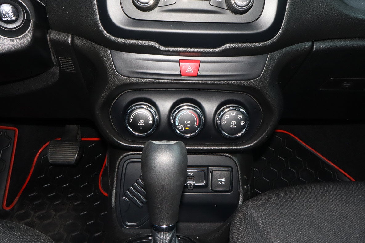 2017 Jeep Renegade Altitude FWD