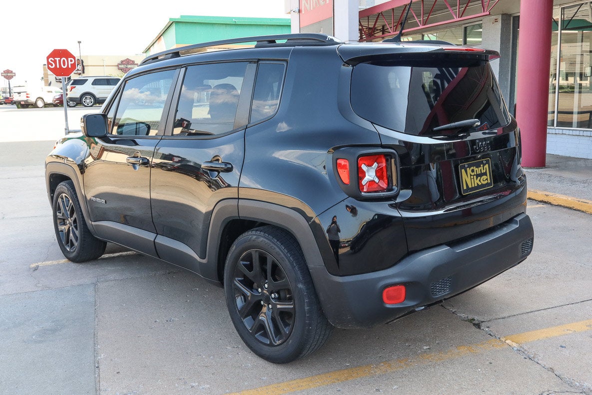 2017 Jeep Renegade Altitude FWD