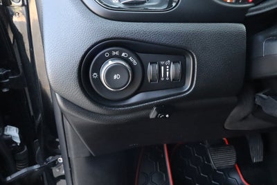 2017 Jeep Renegade Altitude FWD