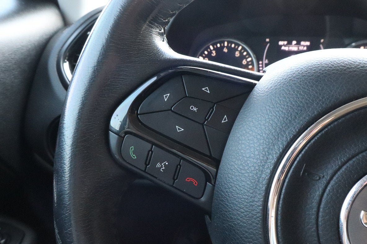2017 Jeep Renegade Altitude FWD