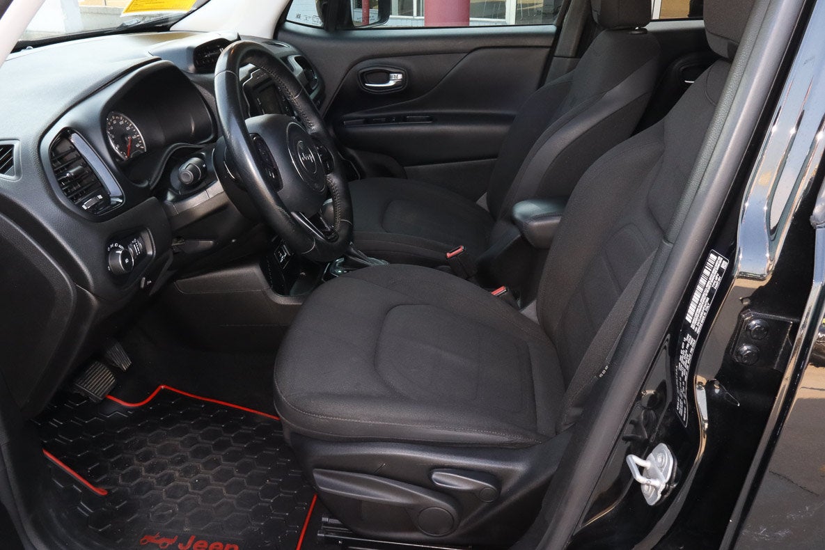 2017 Jeep Renegade Altitude FWD