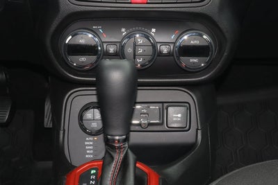 2015 Jeep Renegade 4WD 4dr Trailhawk